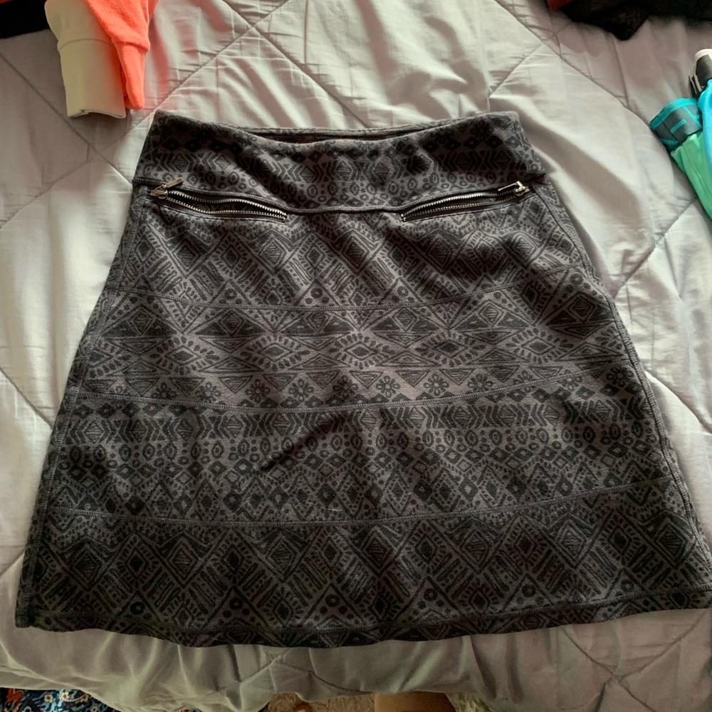printed athleta skirt